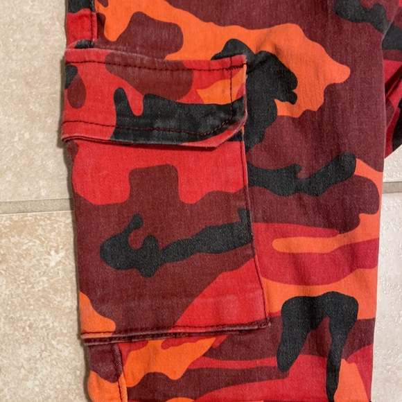 Orange camo baggy jeans. REDFOX JEANS size medium - Picture 3 of 4